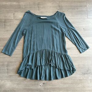 Loft 3/4 sleeve hi/low boatneck top - size small